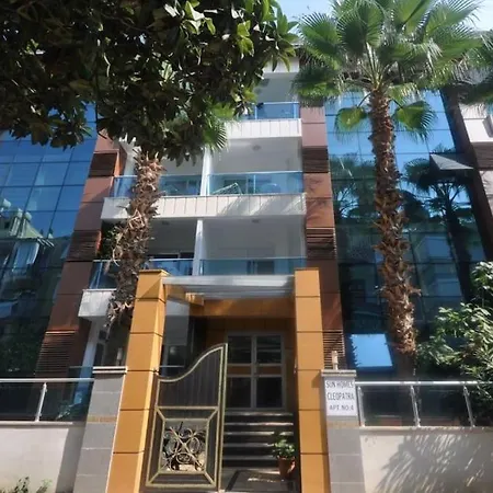 Sun Homes: A Travellers Paradise アパート アランヤ