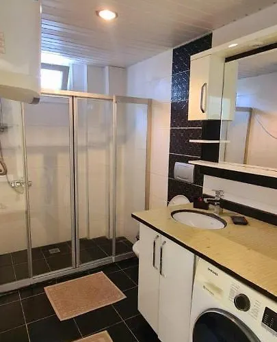 Апартаменти Sun Homes: A Travellers Paradise *